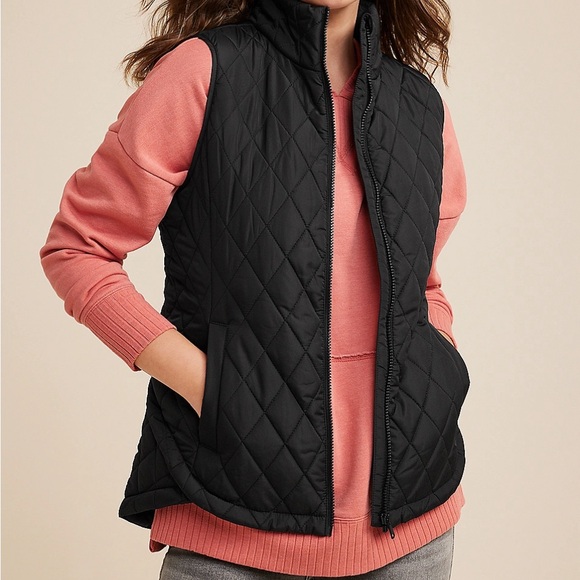 Black Quilted Vest with Pockets - Picture 1 of 4